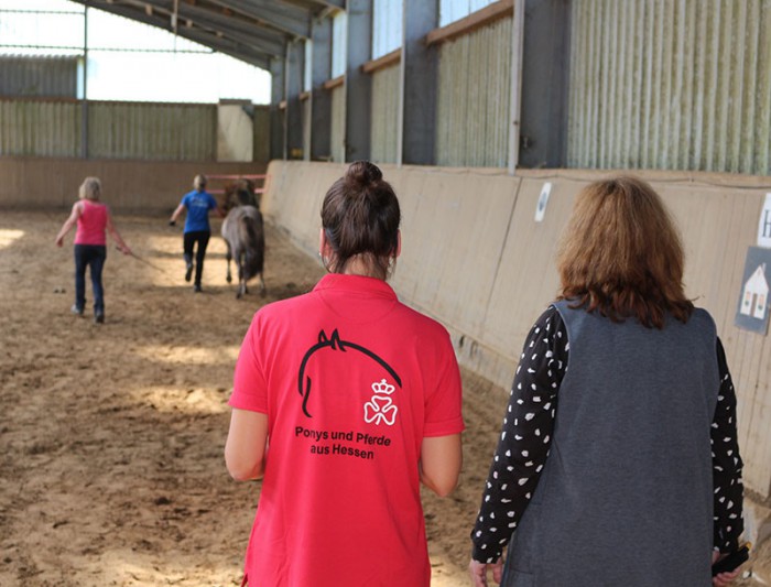 Annika Wiescher und Barbara Frische im Einsatz