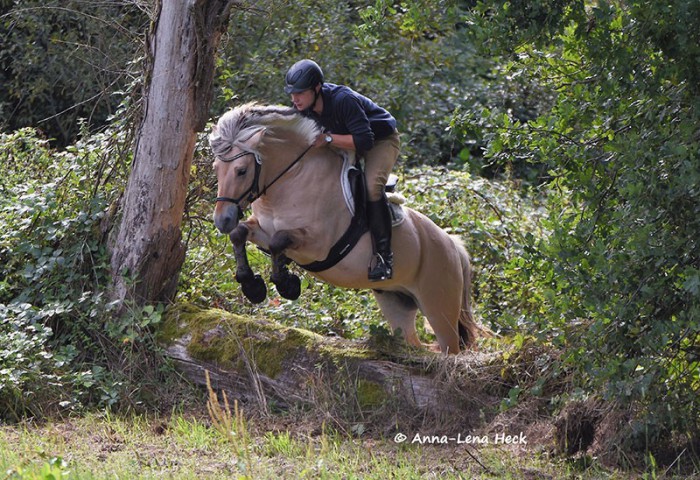 Gaard mit Nico Müller im  Geländetest