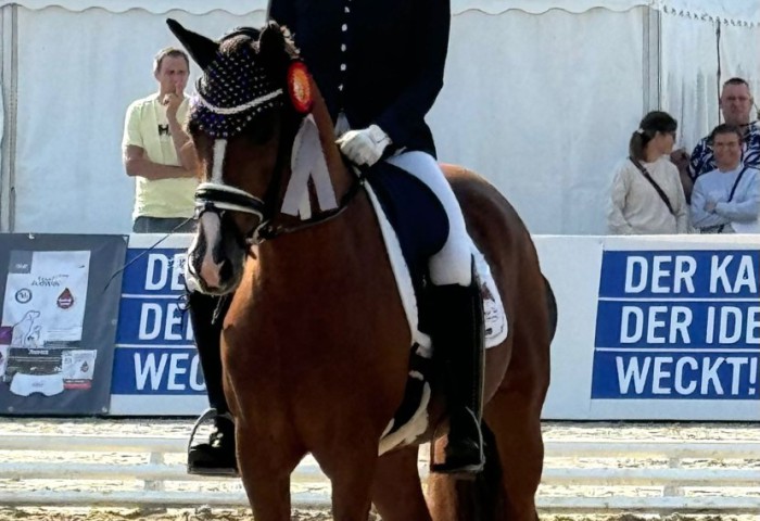 Showstar D Danica Duen, Foto privat