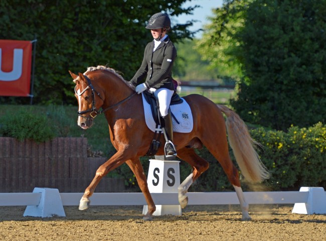 Der Charmeur mit Linda Boller Foto: Bernd Neff